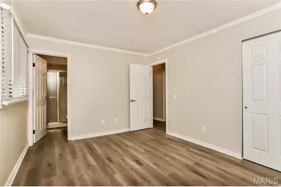 5621 Wieland Drive, Saint Louis, MO 63128 - Photo 8