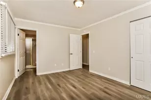 5621 Wieland Dr, Saint Louis, MO 63128 - Photo 8