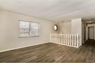 5621 Wieland Drive, Saint Louis, MO 63128 - Photo 2
