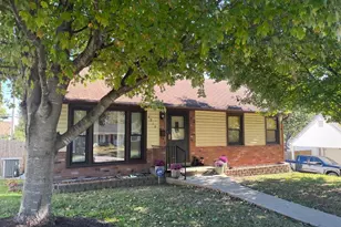 6919 Greenholly Dr, Affton, MO 63123 - Photo 2