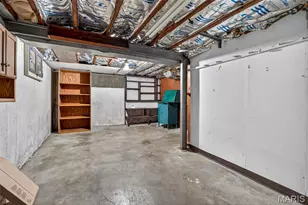 6919 Greenholly Dr, Affton, MO 63123 - Photo 24