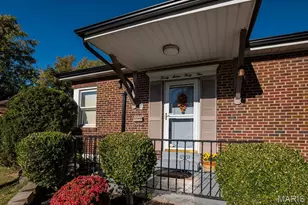 2745 Granda Dr, Saint Louis, MO 63125 - Photo 4