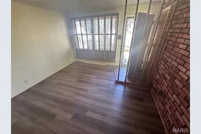 9833 Gloucester Drive, Saint Louis, MO 63137 - Photo 2