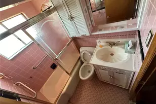 9833 Gloucester Dr, Saint Louis, MO 63137 - Photo 14