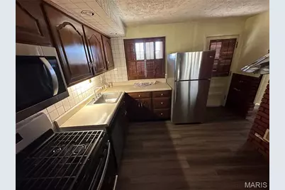 9833 Gloucester Drive, Saint Louis, MO 63137 - Photo 6