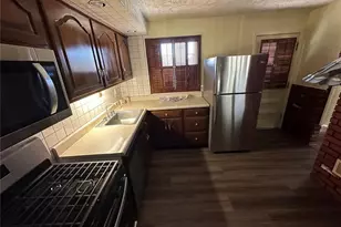 9833 Gloucester Dr, Saint Louis, MO 63137 - Photo 6