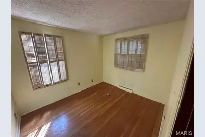 9833 Gloucester Drive, Saint Louis, MO 63137 - Photo 12