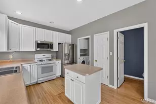 808 E Pacific Ave, Webster Groves, MO 63119 - Photo 12