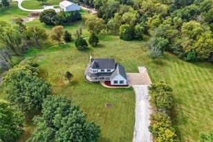 23 Prairie Crossing Dr, Saint Paul, MO 63366 - Photo 4