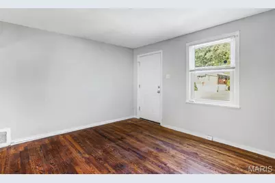 7032 Theodore Avenue, Saint Louis, MO 63136 - Photo 4