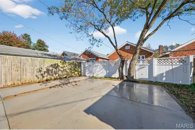 3922 Burgen Avenue, Saint Louis, MO 63116 - Photo 28