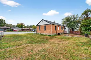 7401 Morgan Ford Rd, Saint Louis, MO 63116 - Photo 22