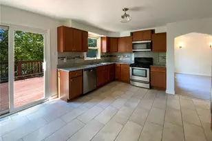 4642 Theiss Rd, Saint Louis, MO 63128 - Photo 6