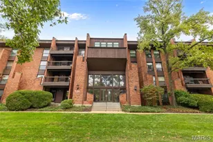 539 Coeur De Royale Dr, Creve Coeur, MO 63141 - Photo 2