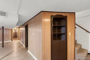 8816 Bridgeport Ave, Brentwood, MO 63144 - Photo 18