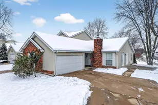 51 Meadow Run Ct, Saint Charles, MO 63303 - Photo 2