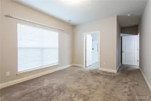 6401 Brookfield Ct Dr, Saint Louis, MO 63129 - Photo 12