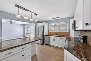 9 Darwin Ct, Florissant, MO 63033 - Photo 12