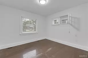 7624 Fairham Ave, University City, MO 63130 - Photo 18