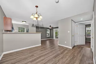 9100 Spring Creek Ln, O'Fallon, MO 63368 - Photo 6