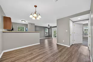 9100 Spring Creek Ln, O'Fallon, MO 63368 - Photo 4