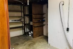 4400 Mohegan Dr, Saint Louis, MO 63123 - Photo 32