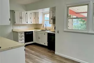 4400 Mohegan Dr, Saint Louis, MO 63123 - Photo 10