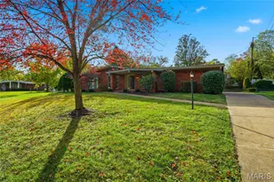351 Greenbriar Ln, Ballwin, MO 63011 - Photo 30
