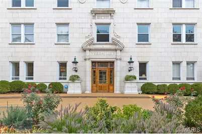 709 S Skinker Boulevard #703, Saint Louis, MO 63105 - Photo 2