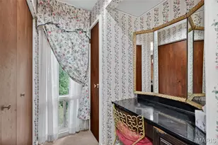 2649 Nahn Dr, Oakville, MO 63129 - Photo 12