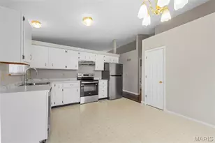 14428 Williamsburg Manor Dr, Florissant, MO 63034 - Photo 16