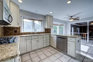 312 Laramie Dr, Saint Charles, MO 63304 - Photo 14