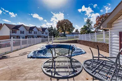 4343 Colony Gardens Drive, Mehlville, MO 63125 - Photo 26