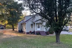 1917 Owens Ave, Hannibal, MO 63401 - Photo 2