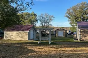 1917 Owens Ave, Hannibal, MO 63401 - Photo 4