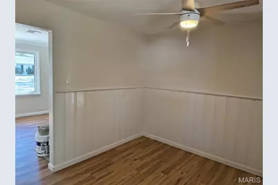 8 Elwood Court, Florissant, MO 63031 - Photo 4