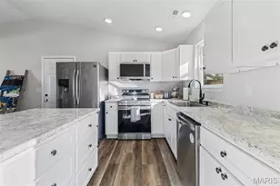 4654 Cedar Dr Dr, Hillsboro, MO 63050 - Photo 10