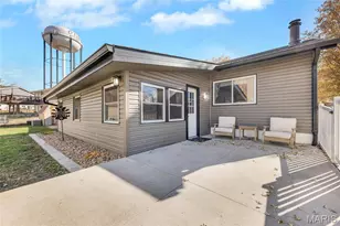 29 Westbrook Dr, O'Fallon, MO 63366 - Photo 2