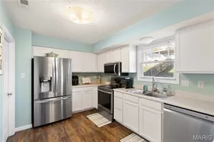 311 Columbia Dr, Wentzville, MO 63385 - Photo 8