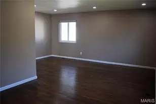 324 Hurck St, Saint Louis, MO 63111 - Photo 6