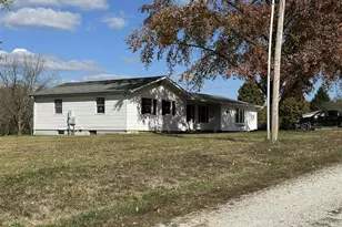 303 Bird Song Ln, Saint Clair, MO 63077 - Photo 4