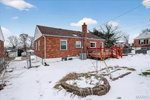 9821 Zenith Dr, Saint Louis, MO 63123 - Photo 36