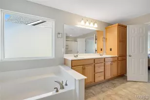 910 Ellis Park Dr, Wentzville, MO 63385 - Photo 32