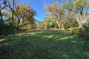 8 Chasselle Ln, Saint Louis, MO 63141 - Photo 24