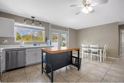 218 Laurelwood Drive, Saint Peters, MO 63376 - Photo 22