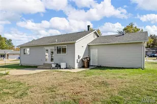 218 Laurelwood Dr, Saint Peters, MO 63376 - Photo 38