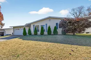 1370 Madison Ln, Florissant, MO 63031 - Photo 4
