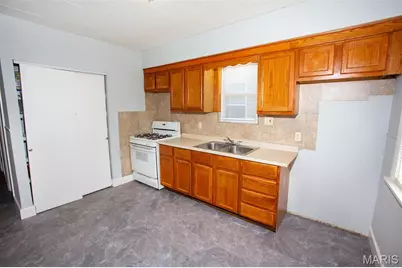 4470 Bingham Avenue, Saint Louis, MO 63116 - Photo 4