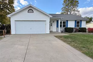 38 Amberly Dr, Saint Peters, MO 63376 - Photo 2