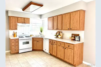 38 Amberly Drive, Saint Peters, MO 63376 - Photo 8